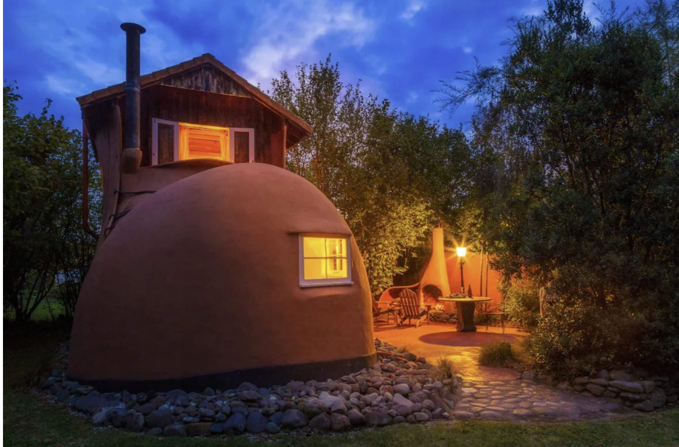 Unique Vacation Rentals – Boot-Shaped House